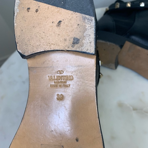 Valentino Garavani Rockstud Leather Ankle Boots - Picture 5 of 11